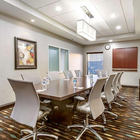 Hampton Inn West Колумбус Экстерьер фото