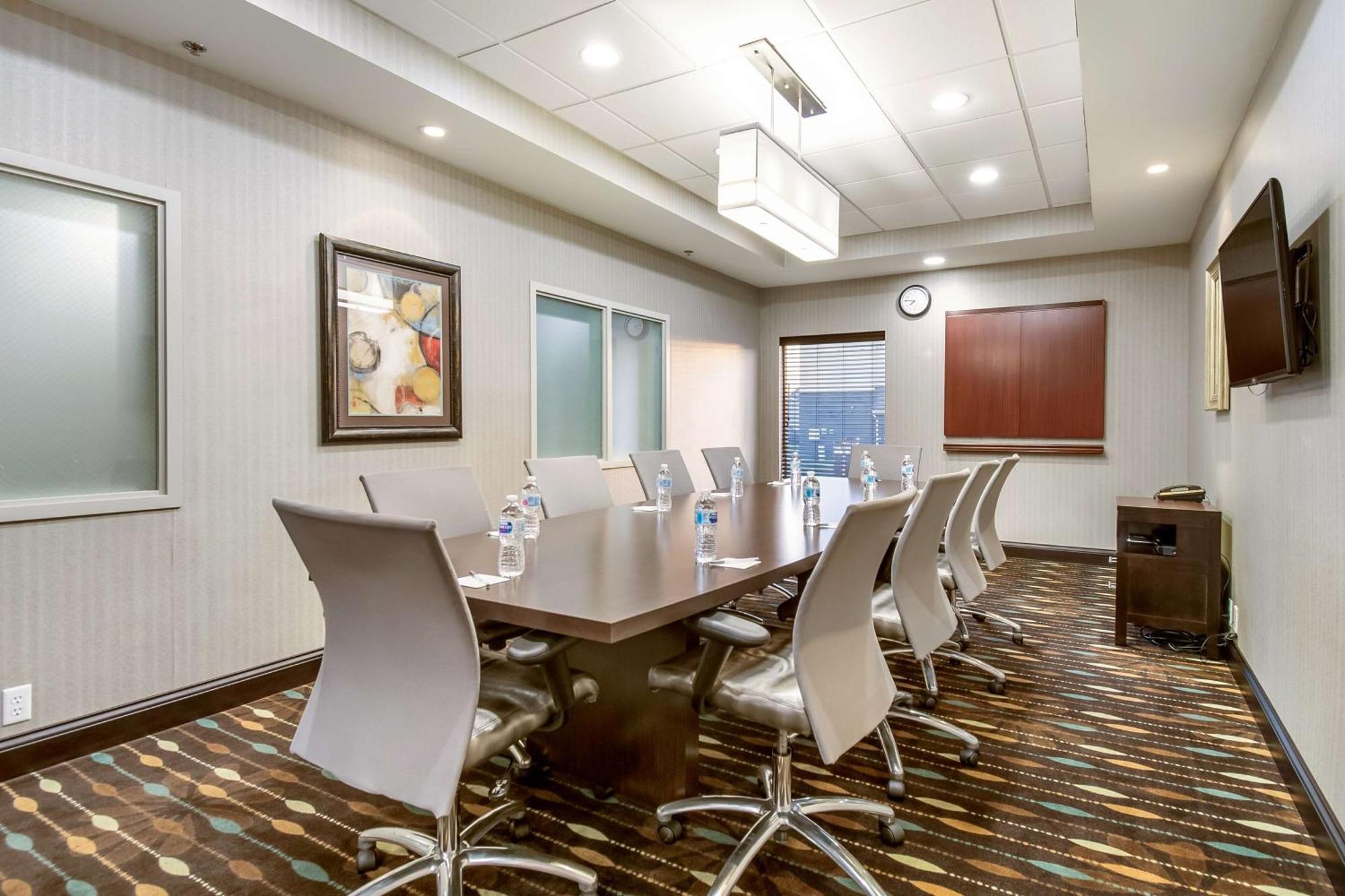 Hampton Inn West Колумбус Экстерьер фото