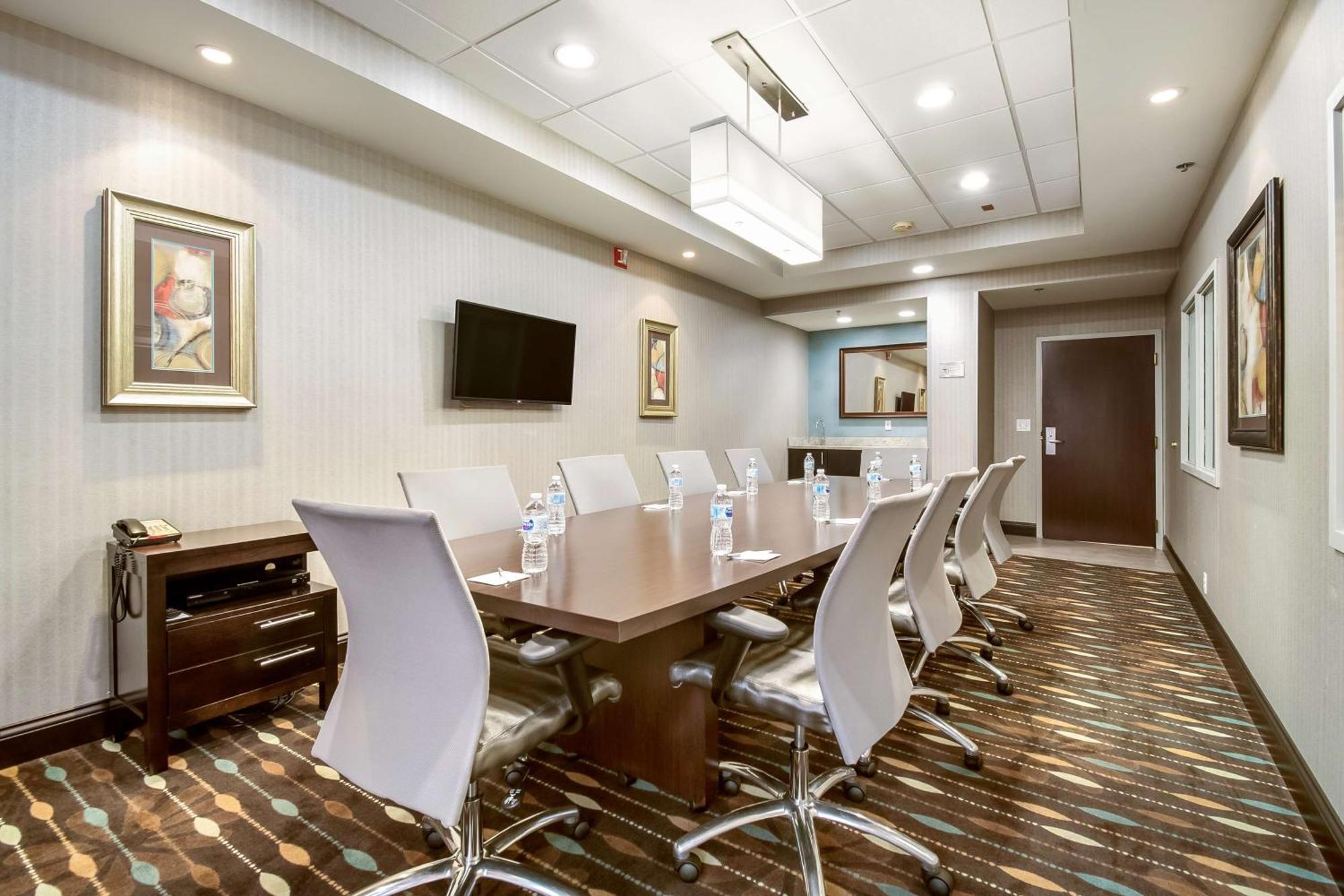 Hampton Inn West Колумбус Экстерьер фото